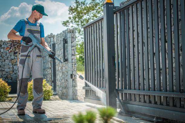 Animal Enclosure Cleaning in Empire, CA